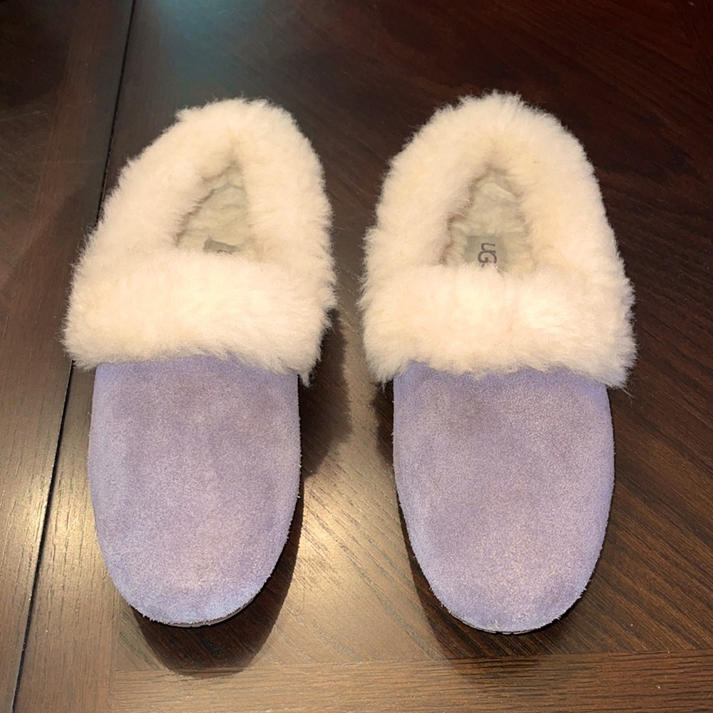 Authentic Ugg Slippers. Size 8. Grey/Taupe color.